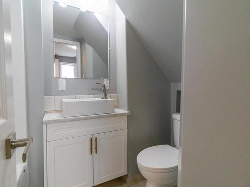 3 Matheson Street N, Kenora, ON - Indoor Photo Showing Bathroom