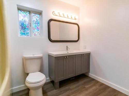 3 Matheson Street N, Kenora, ON - Indoor Photo Showing Bathroom