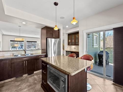 1-576 Nicola Street, Kamloops, BC - Indoor Photo Showing Kitchen With Stainless Steel Kitchen With Double Sink With Upgraded Kitchen