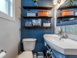 Powder room - 