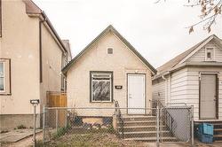 641 Pritchard AVE  Winnipeg, MB R2K 2K4