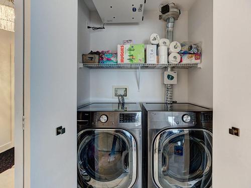 Laundry room - 310-248 Boul. Hymus, Pointe-Claire, QC - Indoor Photo Showing Laundry Room