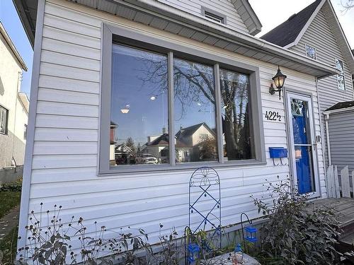 422 1/2 Wiley Street, Thunder Bay, ON - Outdoor With Exterior