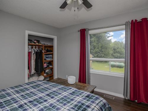 418 Mccluskey Drive, Thunder Bay, ON - Indoor Photo Showing Bedroom