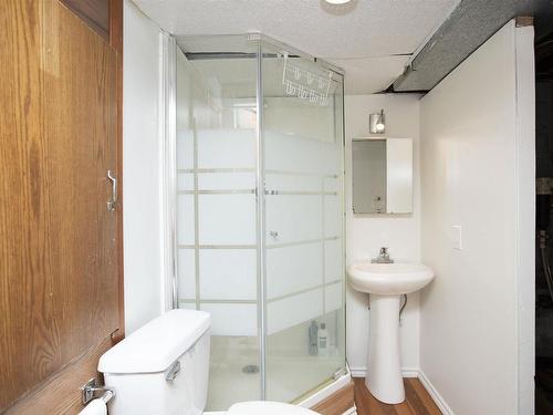 418 Mccluskey Drive, Thunder Bay, ON - Indoor Photo Showing Bathroom