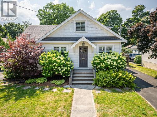 318 Maple Street, Collingwood, ON - Outdoor With Facade