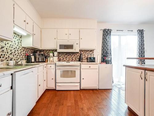 Cuisine - 374 Rue Du Prince-Albert, Otterburn Park, QC - Indoor Photo Showing Kitchen