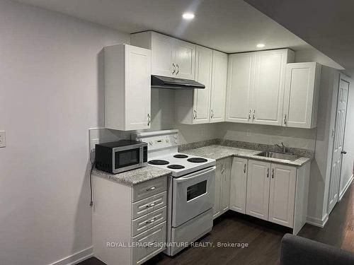 Bsmt-86 Cluett Dr, Ajax, ON - Indoor Photo Showing Kitchen