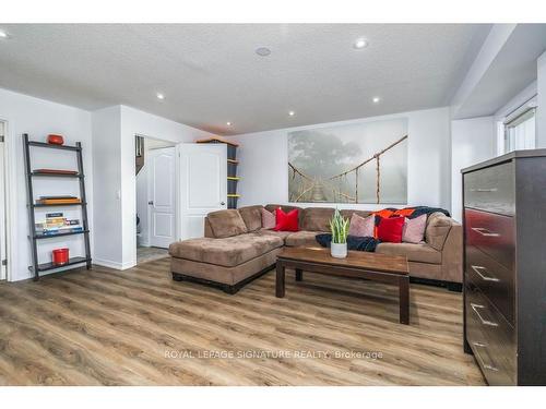 114 Cedar Lake Cres, Brampton, ON - Indoor Photo Showing Living Room