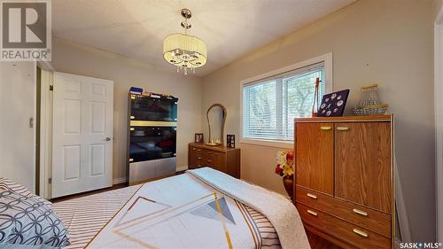 1622 Benson Bay, Regina, SK - Indoor Photo Showing Bedroom