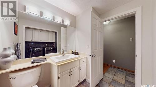 1622 Benson Bay, Regina, SK - Indoor Photo Showing Bathroom