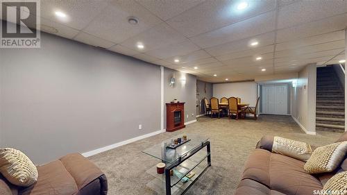 1622 Benson Bay, Regina, SK - Indoor Photo Showing Other Room