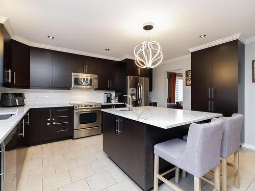 Cuisine - 89 Rue Du Ruisselet, Vaudreuil-Dorion, QC - Indoor Photo Showing Kitchen With Double Sink With Upgraded Kitchen