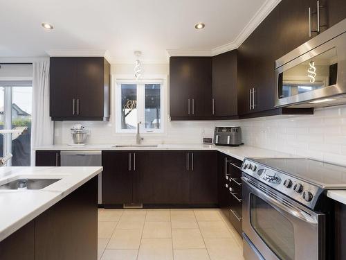 Kitchen - 89 Rue Du Ruisselet, Vaudreuil-Dorion, QC - Indoor Photo Showing Kitchen With Upgraded Kitchen