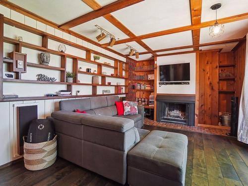 Living room - 385 2E Avenue, Crabtree, QC - Indoor With Fireplace