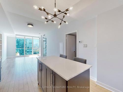 1508-1171 Queen St W, Toronto, ON - Indoor Photo Showing Kitchen