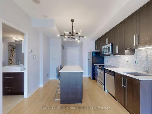 1508-1171 Queen St W, Toronto, ON - Indoor Photo Showing Kitchen With Upgraded Kitchen