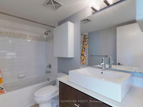 1508-1171 Queen St W, Toronto, ON - Indoor Photo Showing Bathroom