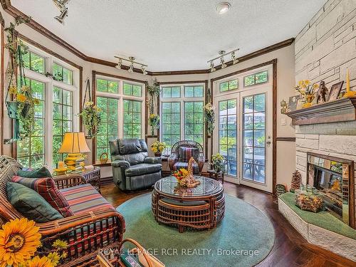 11 Hidden Forest Dr, Whitchurch-Stouffville, ON - Indoor Photo Showing Living Room With Fireplace