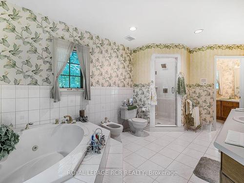 11 Hidden Forest Dr, Whitchurch-Stouffville, ON - Indoor Photo Showing Bathroom