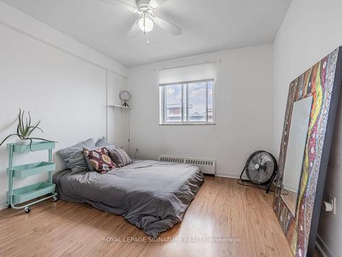 804-15 Elizabeth St N, Mississauga, ON - Indoor Photo Showing Bedroom