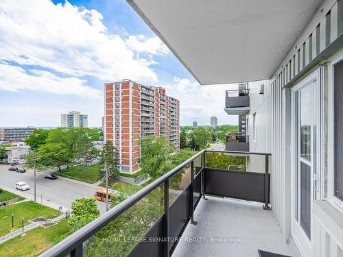 804-15 Elizabeth St N, Mississauga, ON - Outdoor With Exterior