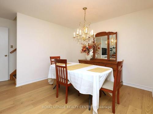 325-3055 Tomken Rd, Mississauga, ON - Indoor Photo Showing Dining Room