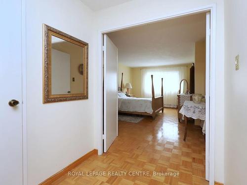 325-3055 Tomken Rd, Mississauga, ON - Indoor Photo Showing Other Room