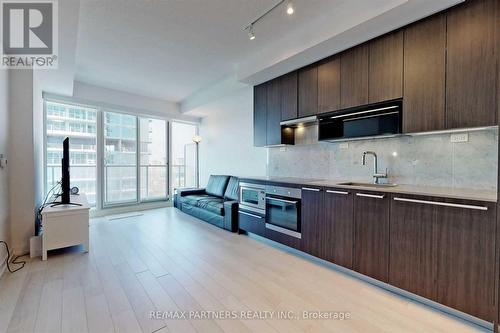 2501 - 115 Mcmahon Drive, Toronto, ON - Indoor Photo Showing Kitchen