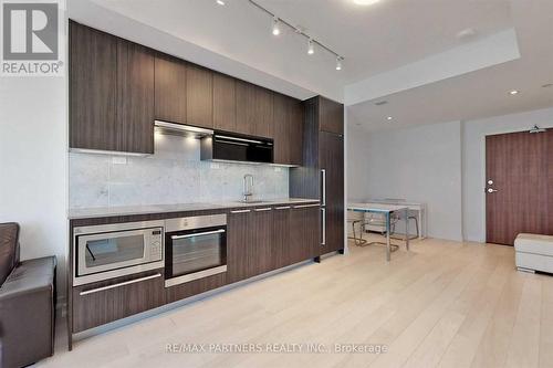 2501 - 115 Mcmahon Drive, Toronto, ON - Indoor Photo Showing Kitchen