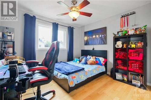 746 Hauteview Crescent, Ottawa, ON - Indoor Photo Showing Bedroom