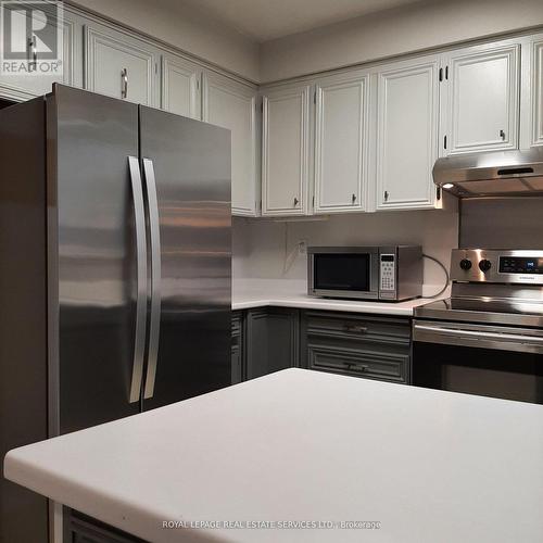 41 Canterbury Crescent, Toronto, ON - Indoor Photo Showing Kitchen