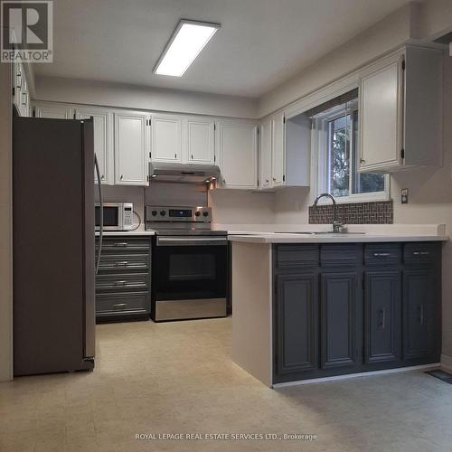 41 Canterbury Crescent, Toronto, ON - Indoor Photo Showing Kitchen