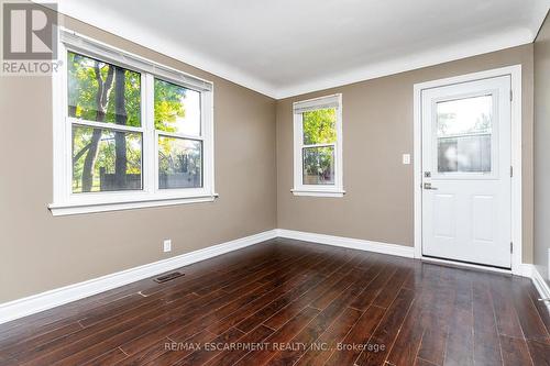 1554 Main Street E, Hamilton, ON - Indoor Photo Showing Other Room