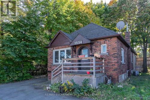 1554 Main Street E, Hamilton, ON - Outdoor