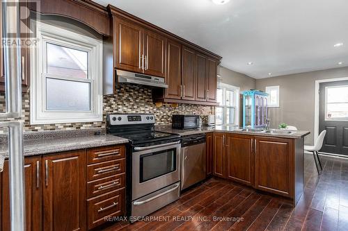 1554 Main Street E, Hamilton, ON - Indoor Photo Showing Kitchen With Double Sink