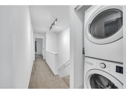 42 15850 85 Avenue, Surrey, BC - Indoor Photo Showing Laundry Room