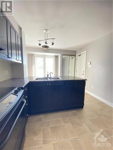 A - 419 Chapman Mills Drive, Ottawa, ON - Indoor Photo Showing Kitchen With Double Sink