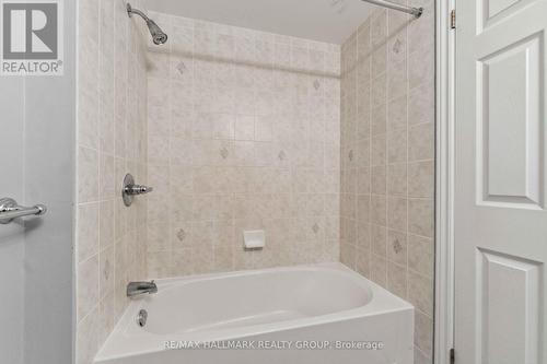 A - 419 Chapman Mills Drive, Ottawa, ON - Indoor Photo Showing Bathroom