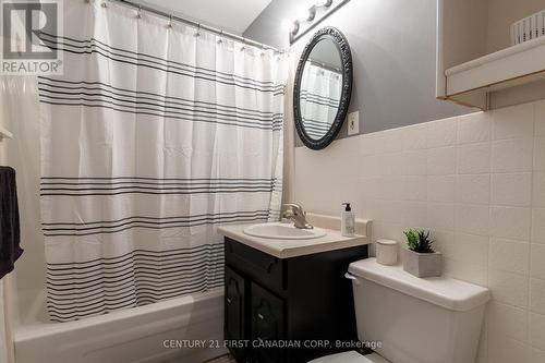 14 Cornish Street, London, ON - Indoor Photo Showing Bathroom