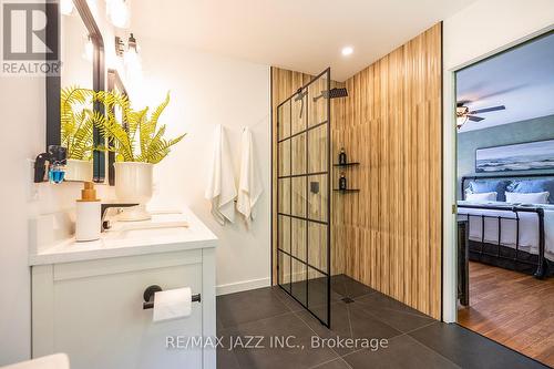 15201 Cartwright E Quarter Line, Scugog, ON - Indoor Photo Showing Bathroom