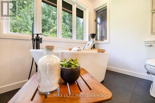 15201 Cartwright E Quarter Line, Scugog, ON - Indoor Photo Showing Dining Room