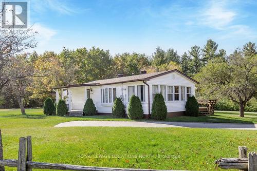 5358 Penetanguishene Road, Springwater, ON - Outdoor