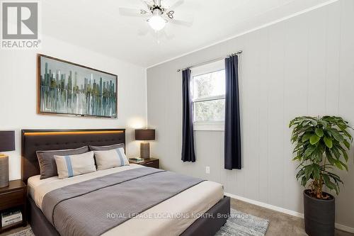 5358 Penetanguishene Road, Springwater, ON - Indoor Photo Showing Bedroom