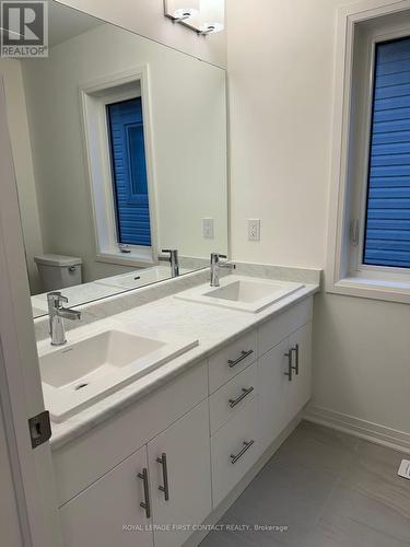 109 Sagewood Avenue, Barrie, ON - Indoor Photo Showing Bathroom