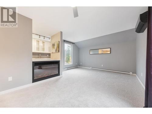 301 9153 Saturna Drive, Burnaby, BC - Indoor With Fireplace