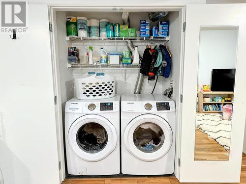 411 522 W 8Th Avenue, Vancouver, BC - Indoor Photo Showing Laundry Room