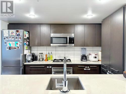 411 522 W 8Th Avenue, Vancouver, BC - Indoor Photo Showing Kitchen With Upgraded Kitchen