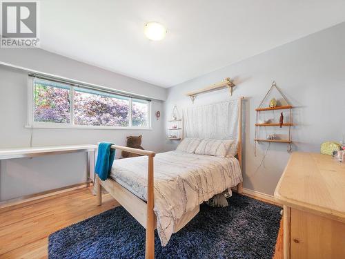 430 Genoa Crescent, North Vancouver, BC - Indoor Photo Showing Bedroom