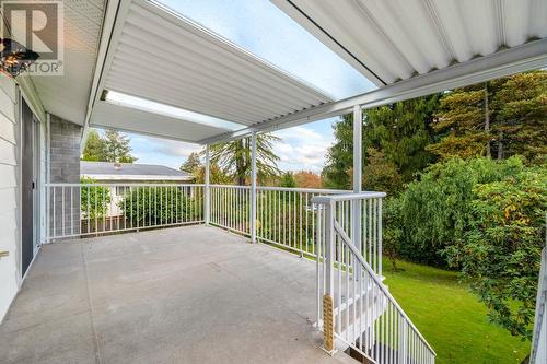 5136 Sussex Avenue, Burnaby, BC - Outdoor With Exterior